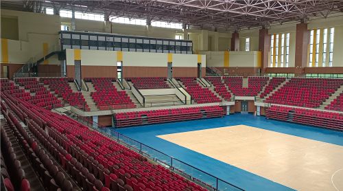 專業(yè)看臺座椅如何制造？四大核心步驟揭秘